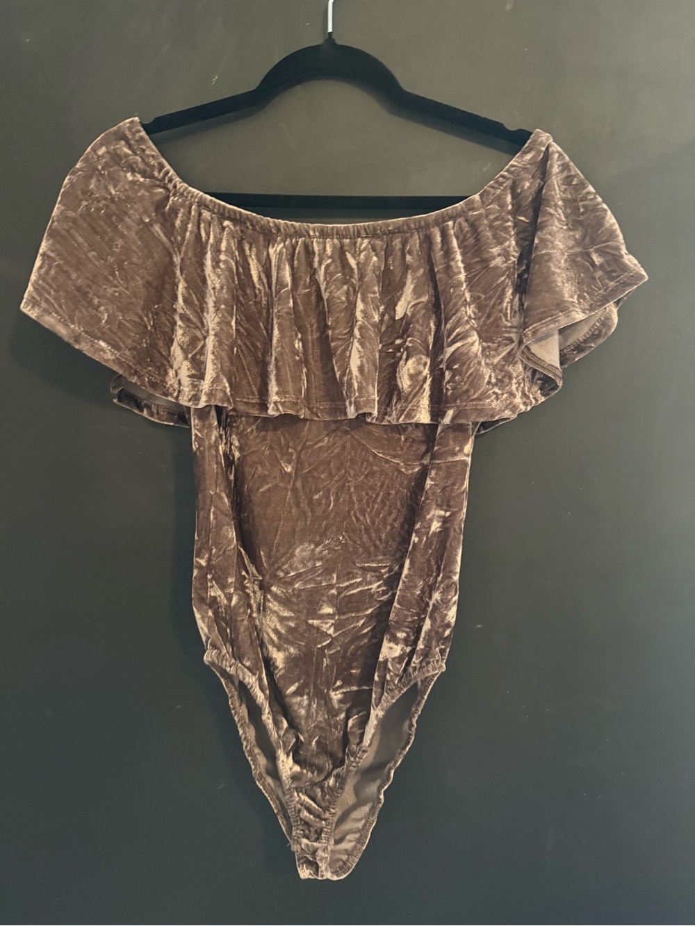 Altar'd State Plush Velvet Off-Shoulder Bodysuit - Brown Gray